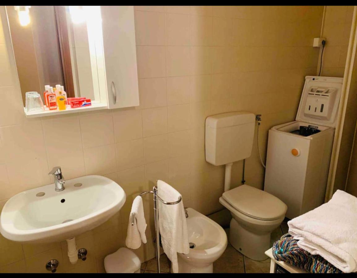 Maura'S B&B Gallarate Exteriör bild