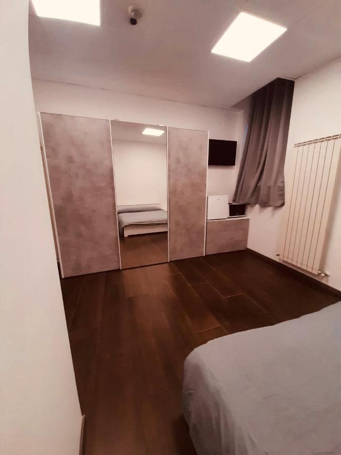 Maura'S B&B Gallarate Exteriör bild